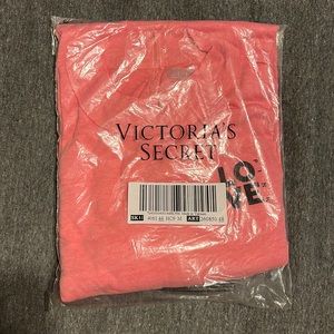 Victoria’s Secret PINK long sleeve mock neck t shirt.